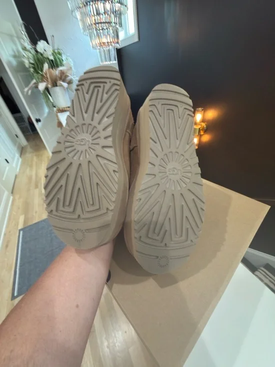 UGG Women's Chestnut Suede Platform Ankle Booties - Picture 2 of 2